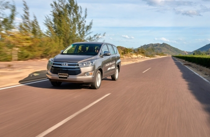 Toyota Innova bị chảy nước ở ghế phụ là sao?
